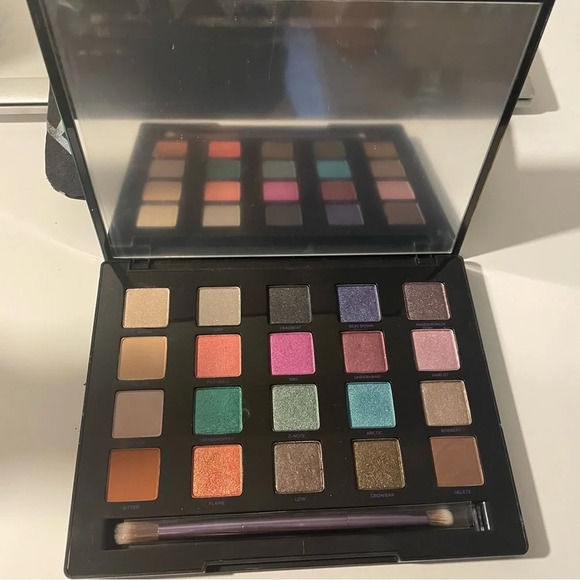 New Urban Decay Vice 4 Eyeshadow Palette - Rare Sold Out Discontinued Vice4 - Picture 2 of 4